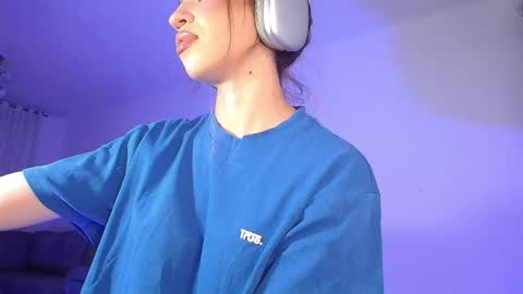 Snapshot of alina_lee01 chatting on 05.28.26 NYX online show from 05.28.26