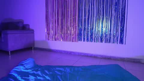 Snapshot of alina_lee_t chatting on 10.13.25 Alina online show from 10.13.25