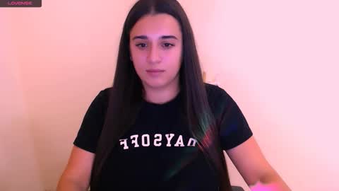 Snapshot of alinaasti_ chatting on 10.23.25 Alina online show from 10.23.25