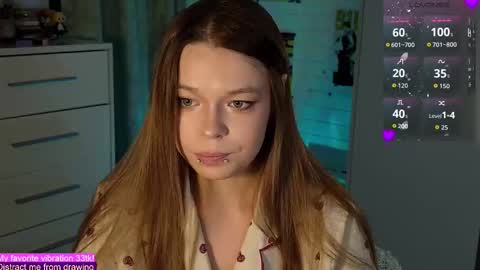 Snapshot of alinabae chatting on 09.29.25 Alina and Ben online show from 09.29.25