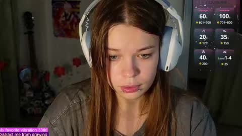 Snapshot of alinabae chatting on 10.26.25 Alina and Ben online show from 10.26.25