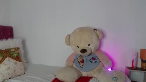 Snapshot of alinakiss_ chatting on 12.11.24 lili online show from 12.11.24