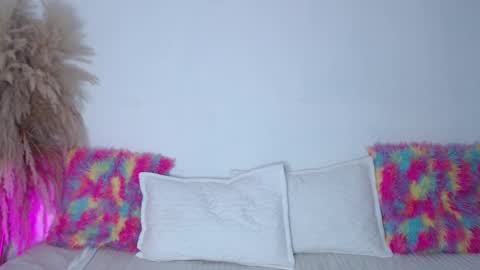 Snapshot of alinakiss_ chatting on 02.26.25 lili online show from 02.26.25