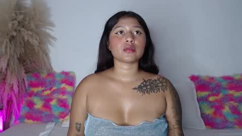 Snapshot of alinakiss_ chatting on 02.28.25 lili online show from 02.28.25