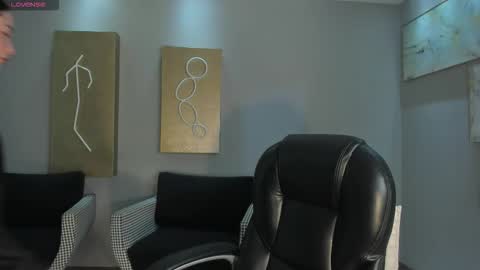 alinakravitz_ online show from 11.21.25