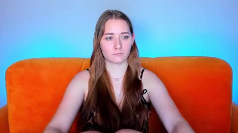 Snapshot of alinawise chatting on 12.30.24 alinawise online show from 12.30.24