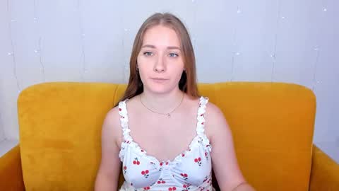 Snapshot of alinawise chatting on 01.01.25 alinawise online show from 01.01.25