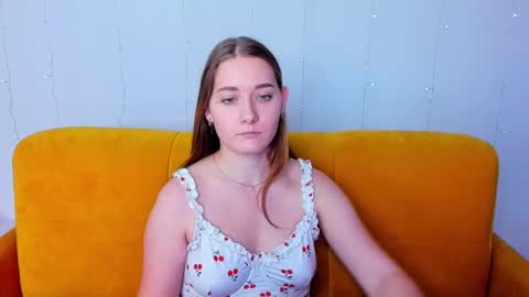 Snapshot of alinawise chatting on 01.05.25 alinawise online show from 01.05.25