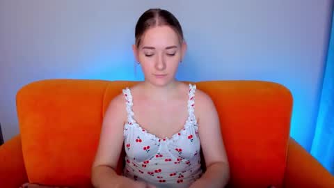 Snapshot of alinawise chatting on 01.21.25 alinawise online show from 01.21.25
