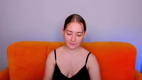 Snapshot of alinawise chatting on 01.25.25 alinawise online show from 01.25.25