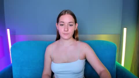 Snapshot of alinawise chatting on 02.11.25 alinawise online show from 02.11.25