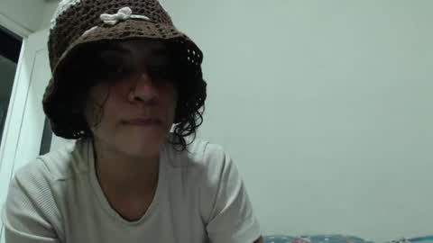 Snapshot of alinawoolf_ chatting on 05.12.26 Ali online show from 05.12.26