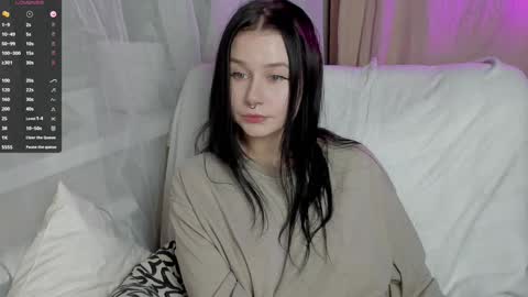Aline Greeeen online show from 12.28.24