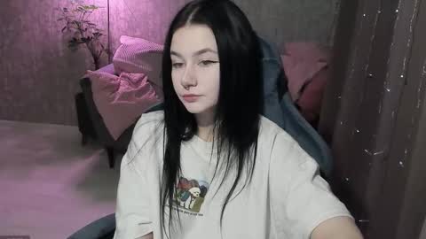 Snapshot of alinegreeeen chatting on 10.01.25 Aline Greeeen online show from 10.01.25