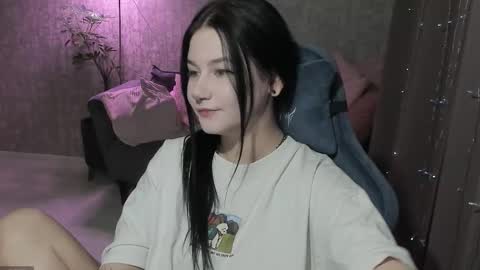 Snapshot of alinegreeeen chatting on 10.06.25 Aline Greeeen online show from 10.06.25