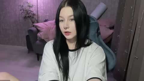 Snapshot of alinegreeeen chatting on 10.12.25 Aline Greeeen online show from 10.12.25