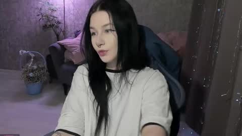 Snapshot of alinegreeeen chatting on 10.15.25 Aline Greeeen online show from 10.15.25