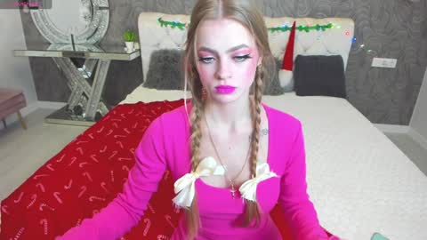 Snapshot of alisa_glamur chatting on 12.16.24 alisa_glamur online show from 12.16.24