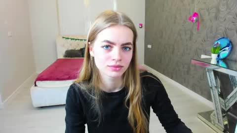 Snapshot of alisa_glamur chatting on 02.10.25 alisa_glamur online show from 02.10.25