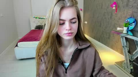 Snapshot of alisa_glamur chatting on 02.11.25 alisa_glamur online show from 02.11.25