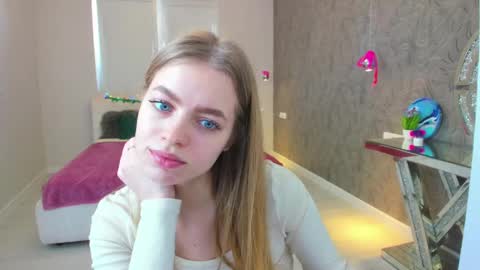 Snapshot of alisa_glamur chatting on 02.16.25 alisa_glamur online show from 02.16.25