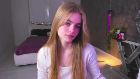 Snapshot of alisa_glamur chatting on 03.01.25 alisa_glamur online show from 03.01.25