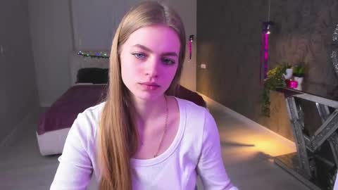 Snapshot of alisa_glamur chatting on 03.01.25 alisa_glamur online show from 03.01.25