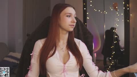 Snapshot of alisaa_01 chatting on 01.05.25 Alice                                   Fansly Alisa01 online show from 01.05.25