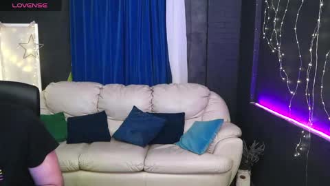 Snapshot of alisaaleks chatting on 01.25.25 Alisa Aleks online show from 01.25.25