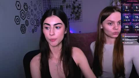 Snapshot of alisabliss chatting on 10.18.25 Alisa online show from 10.18.25
