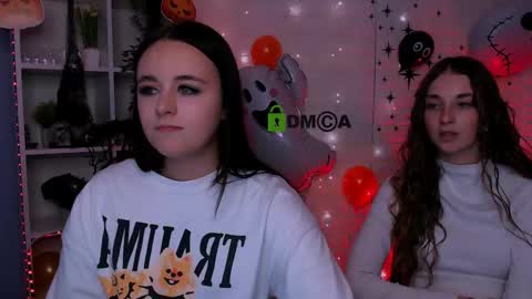 Snapshot of alisabliss chatting on 10.21.25 Alisa online show from 10.21.25