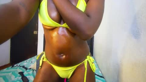 Snapshot of alisha_boes chatting on 10.20.25 alisha_boes online show from 10.20.25