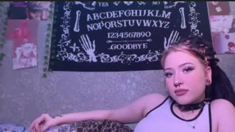 alisha_sky_ online show from 05.26.26