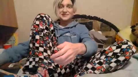 Alisha online show from 04.12.26