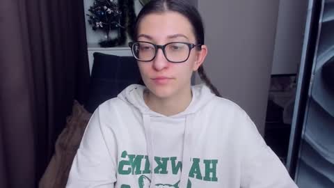 Snapshot of alishamurray chatting on 12.29.24 Alina online show from 12.29.24