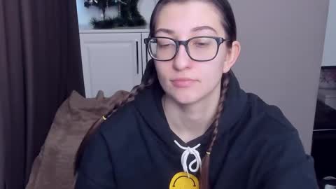 Snapshot of alishamurray chatting on 12.31.24 Alina online show from 12.31.24
