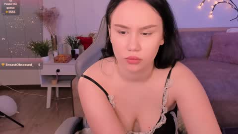 Snapshot of alisia_mars chatting on 01.15.25 Alisia online show from 01.15.25
