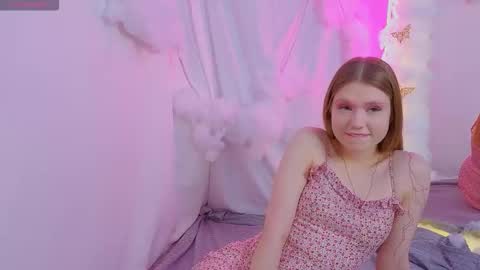 Snapshot of alisia_spinnet chatting on 10.21.25 Alisia online show from 10.21.25