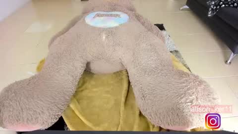 Snapshot of alison_ker chatting on 12.19.24 Sofias house online show from 12.19.24