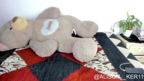 Snapshot of alison_ker chatting on 09.12.25 Sofias house online show from 09.12.25