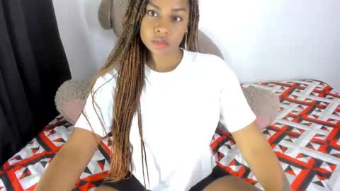 Snapshot of alison_ker chatting on 09.26.25 Sofias house online show from 09.26.25