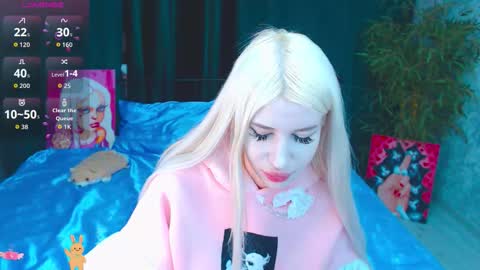 Snapshot of alison_moonlight chatting on 10.19.25 Alison online show from 10.19.25