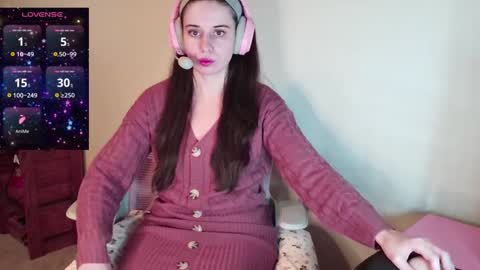 Alison Fields online show from 01.09.25