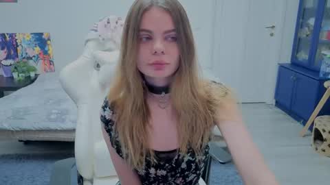 Snapshot of alisontiny chatting on 10.13.25 Alison online show from 10.13.25