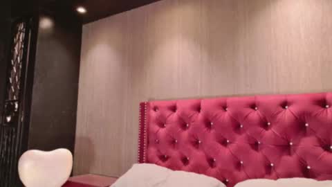 Alison Moon  online show from 03.22.26