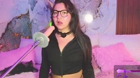 Mia online show from 04.16.26