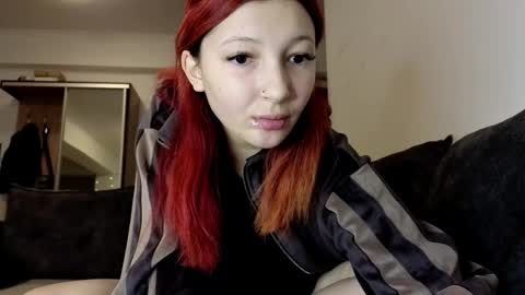 Snapshot of alissa_kiss_ chatting on 10.05.25 alissa_kiss_ online show from 10.05.25