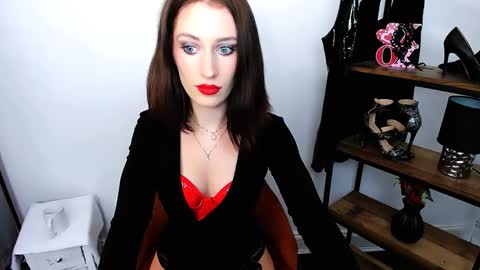 Snapshot of alissacam chatting on 01.18.25 AlissaCam online show from 01.18.25