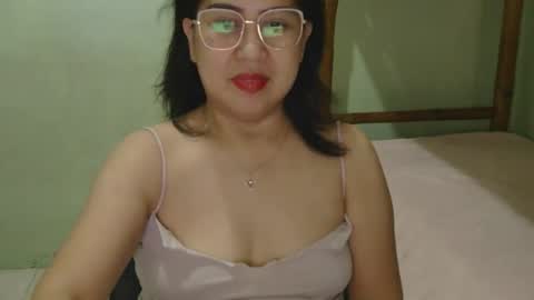alissalove18 online show from 04.25.26