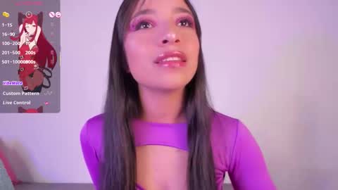 Mara  Isabel online show from 10.10.25